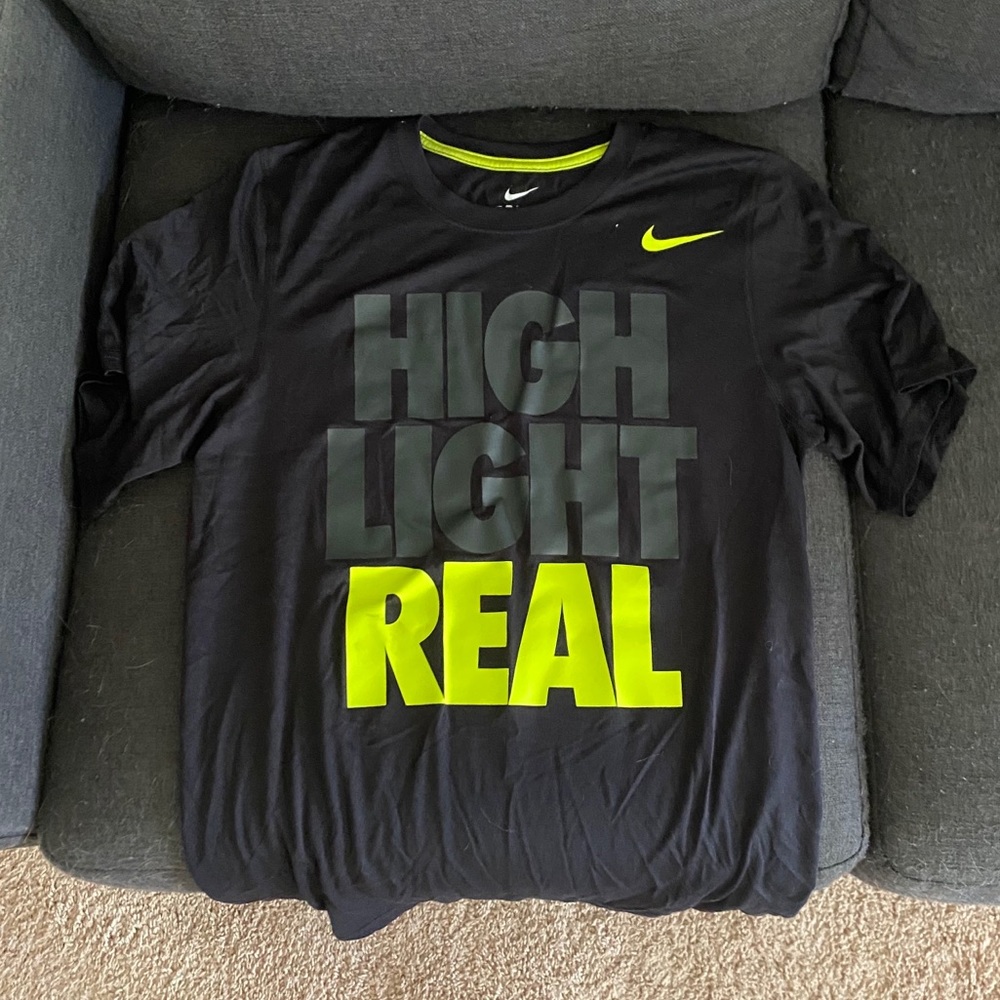 ❗️ 3 for $25 ❗️ Nike tee